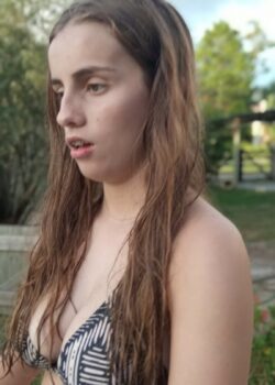 Amiga colegiala es tremenda putita y manda nudes 24