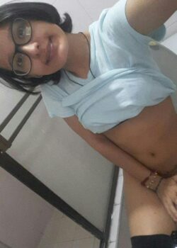 Luciana pendeja putita enseñando su rico cuerpo 7