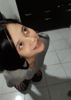 Mi prima sacándome la leche riquísima 22